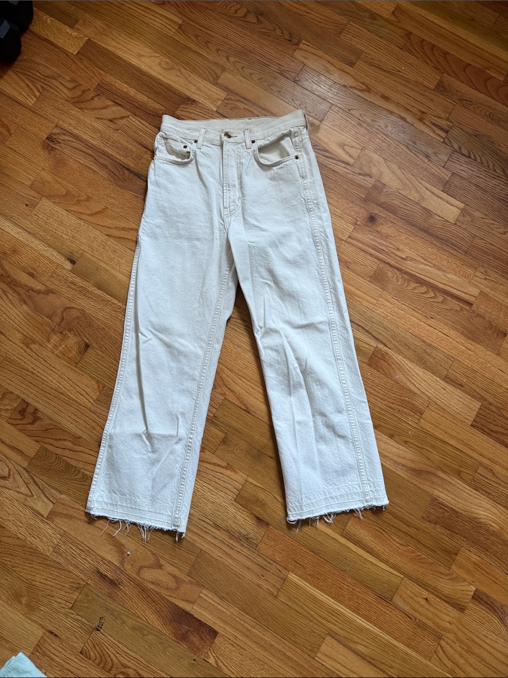 B SIDES Cream Cropped Straight-Leg Jeans - Raw Hem